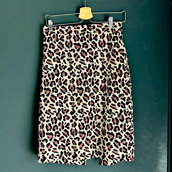 Maeve Dresses & Skirts - Maeve ANTHROPOLOGIE leopard print knee length pencil skirt
